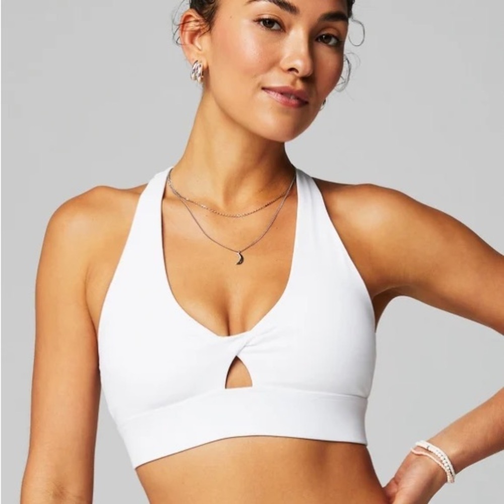 Fabletics Oasis Twist Sports Bra - White